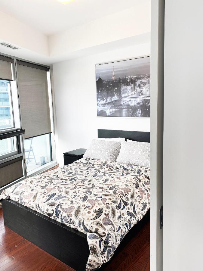 Ihost Suites Ice Condo Торонто Екстериор снимка