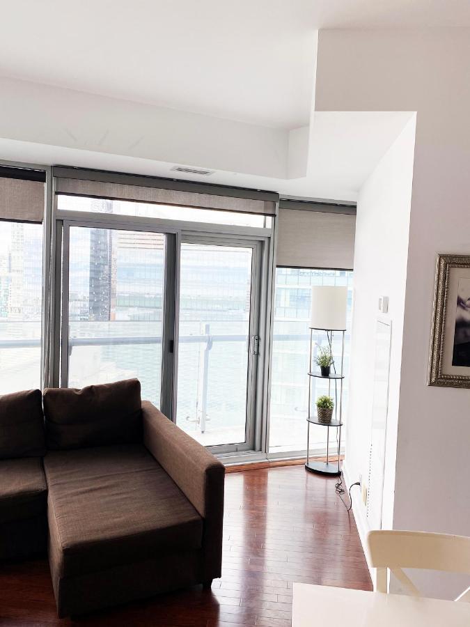 Ihost Suites Ice Condo Торонто Екстериор снимка