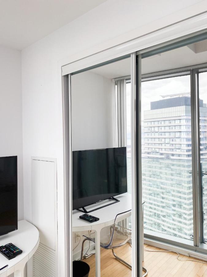 Ihost Suites Ice Condo Торонто Екстериор снимка