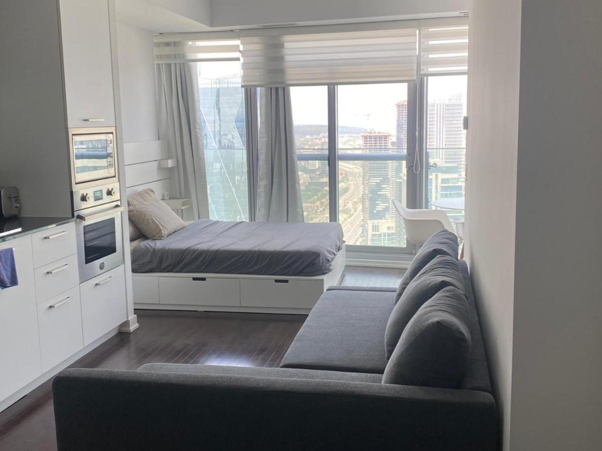Ihost Suites Ice Condo Торонто Екстериор снимка