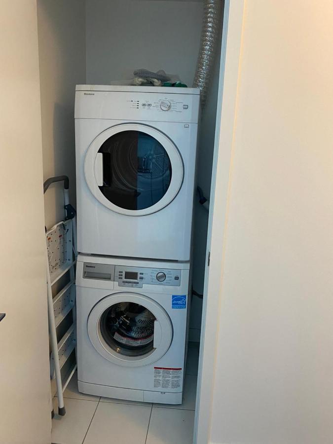 Ihost Suites Ice Condo Торонто Екстериор снимка