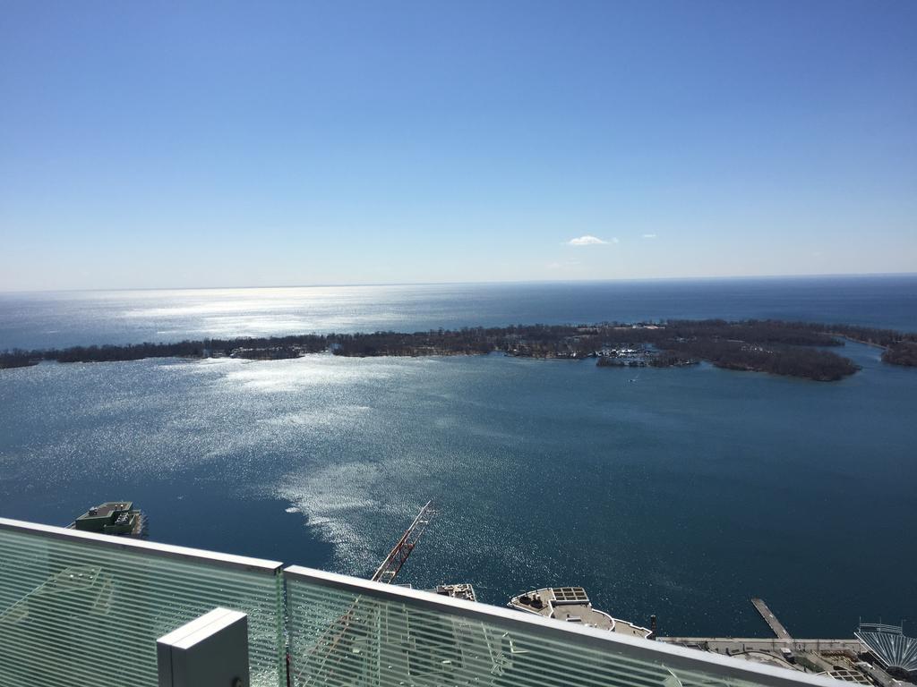 Ihost Suites Ice Condo Торонто Екстериор снимка
